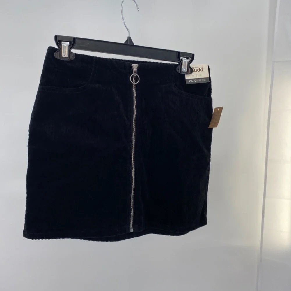 Mudd Corduroy Skirt Size 7 NWT